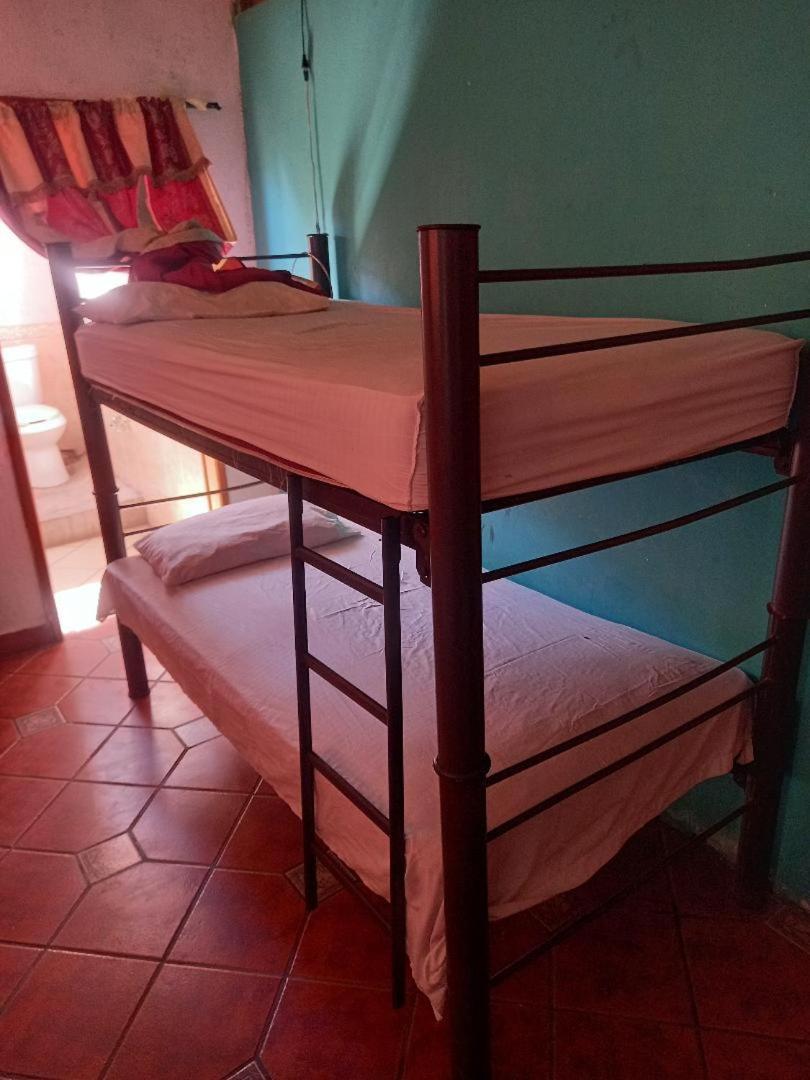 Hostal Bravo Vallarta Пуэрто-Вальярта Экстерьер фото